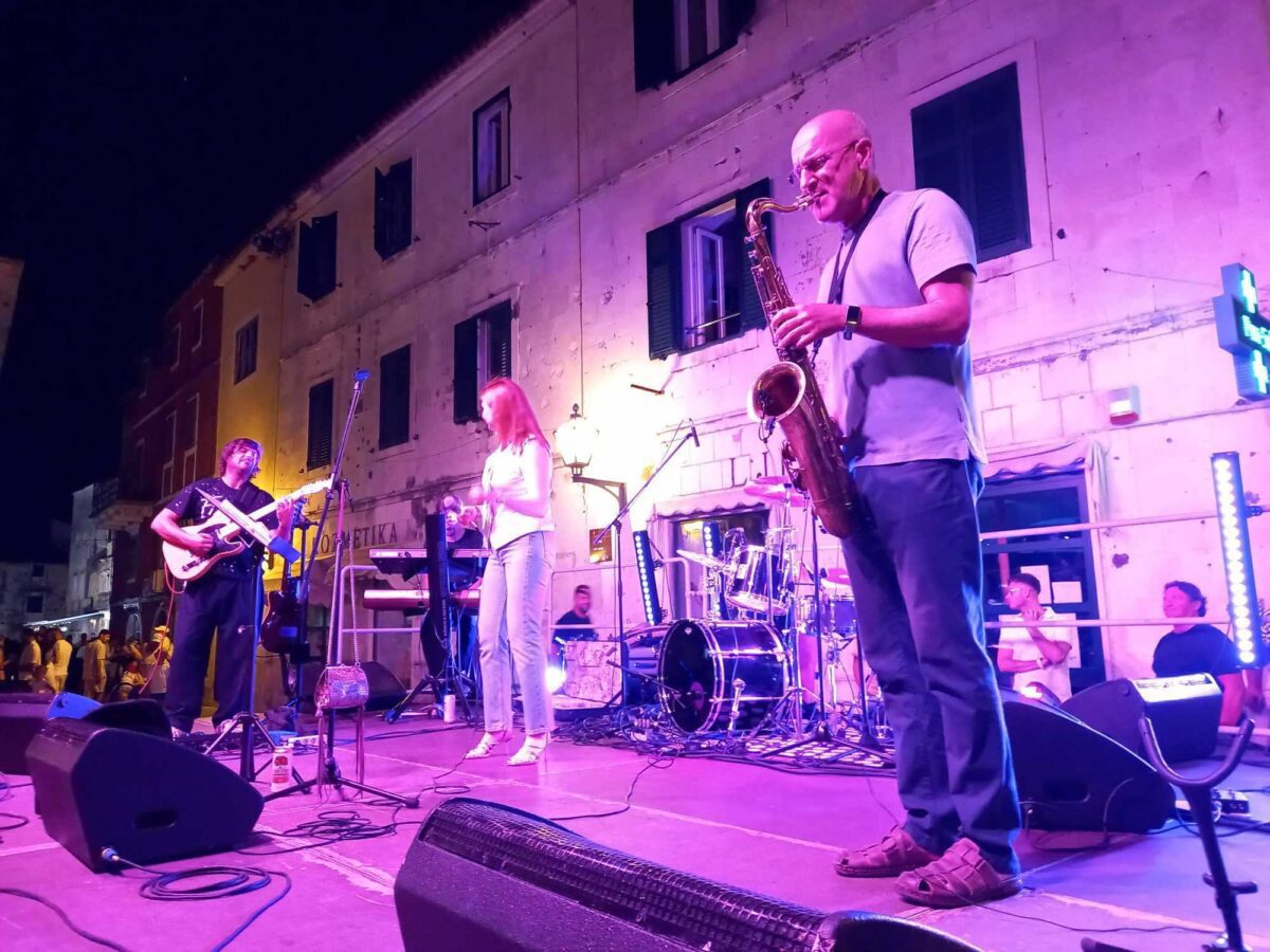 Klaudija i band 